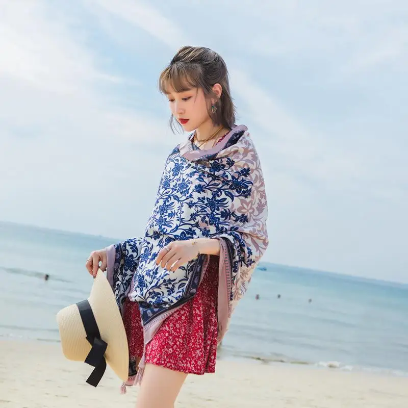 8569470590_590449100