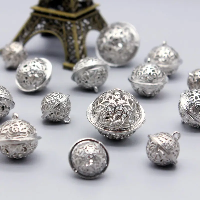 

20pcs 16-25mm Christmas Bells Metal Jingle Bells Christmas Tree Decoration Family Ornament Christmas Baubles Bells Art Craft
