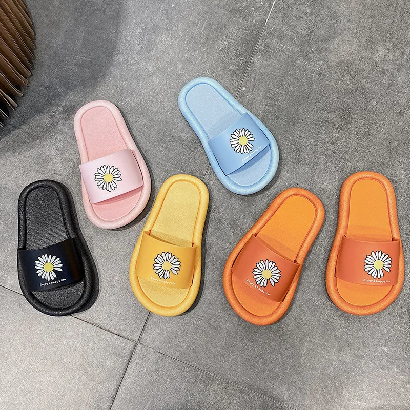 Summer Boys Girls Daisy Flower Outdoor Drag Slippers Casual Soft Children's Candy Colors Beach Sandals For Kids Bathroom Shoes