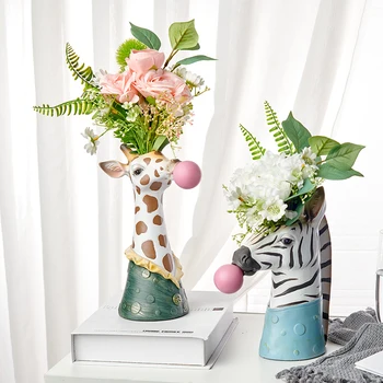 

New Modern Animal Head Resin Succulent Vase Flower Pot Hand Painting Giraffe/Zebra/Bear/Panda Blowing Bubbles Animal Bust Figure