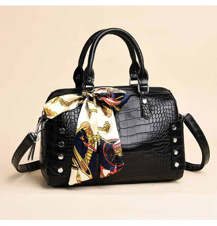 ZMQN Bolsa Feminina женская сумка из крокодиловой кожи, Бостонская сумка на плечо для женщин, ручная сумка, новые кожаные сумки с лентами для девушек C691