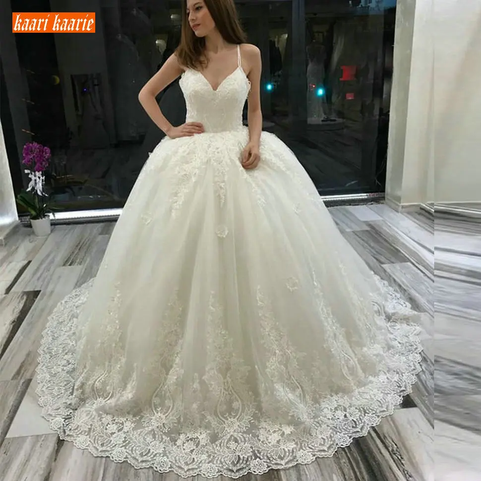 

Excellent Ivory Princess Wedding Dresses V Neck Spaghetti Straps Ball Gown Bridal Dress Court Train Custom White Wedding Gowns