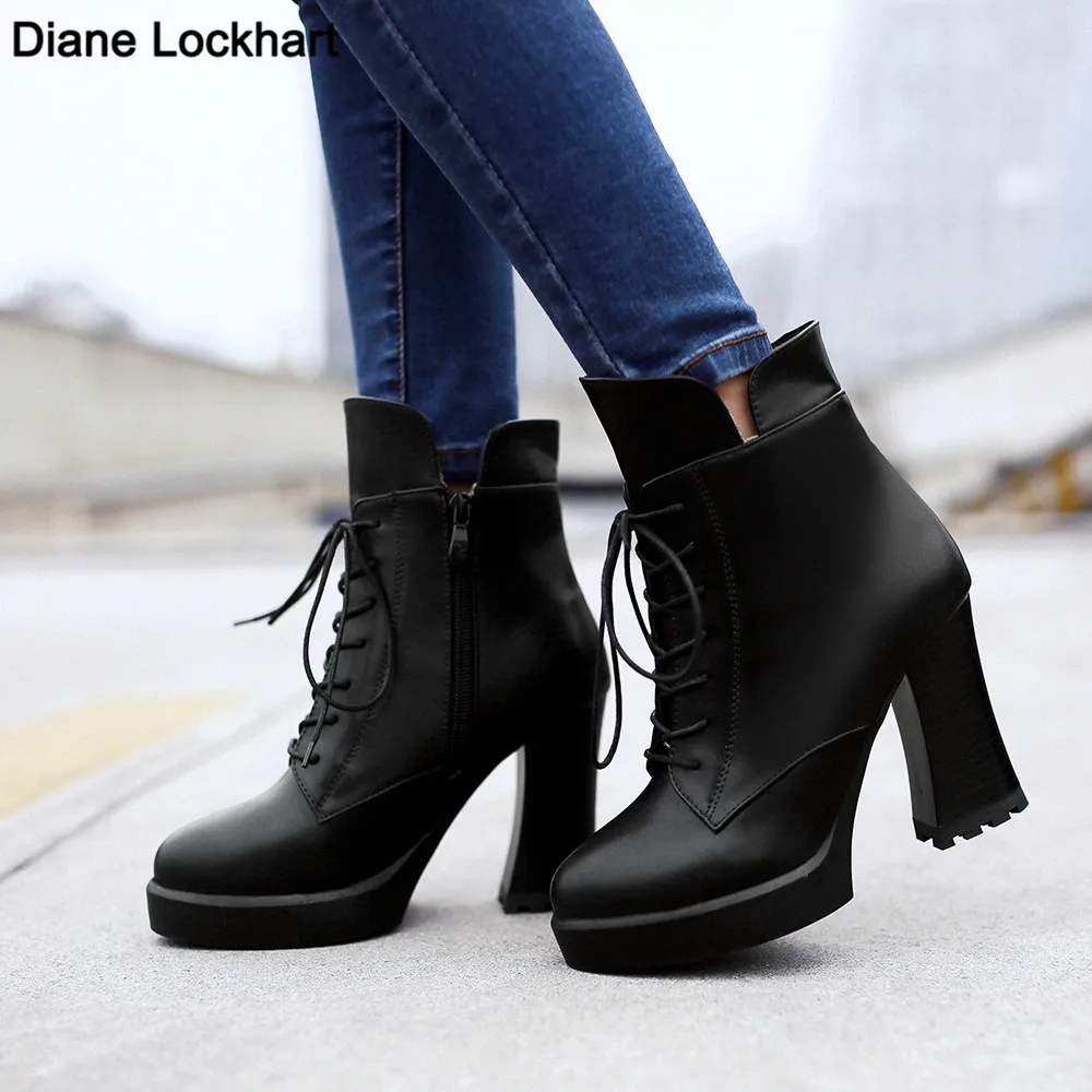 

Женские ботинки на платформе, на шнуровке, с круглым носком