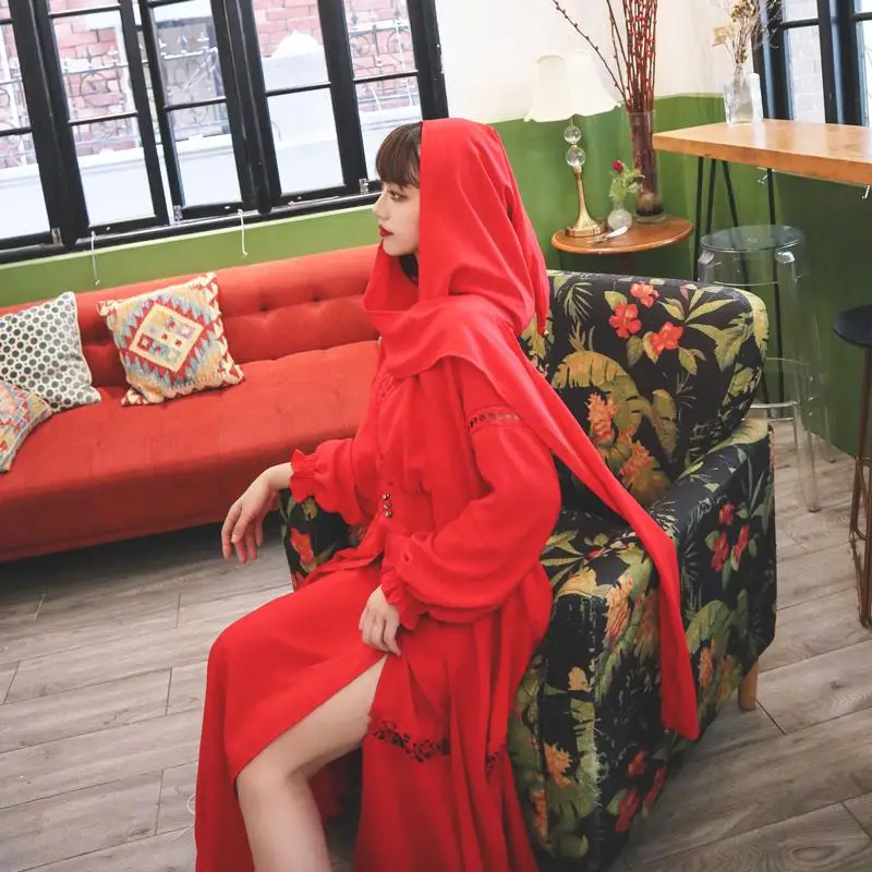 Video scene shooting autumn new holiday national desert wind hooded dress skirt