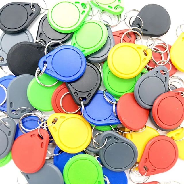 100pcs UID RFID Tag keyfob for 13.56MHz Writable Block 0 HF ISO14443A Used to Copy Cards 1
