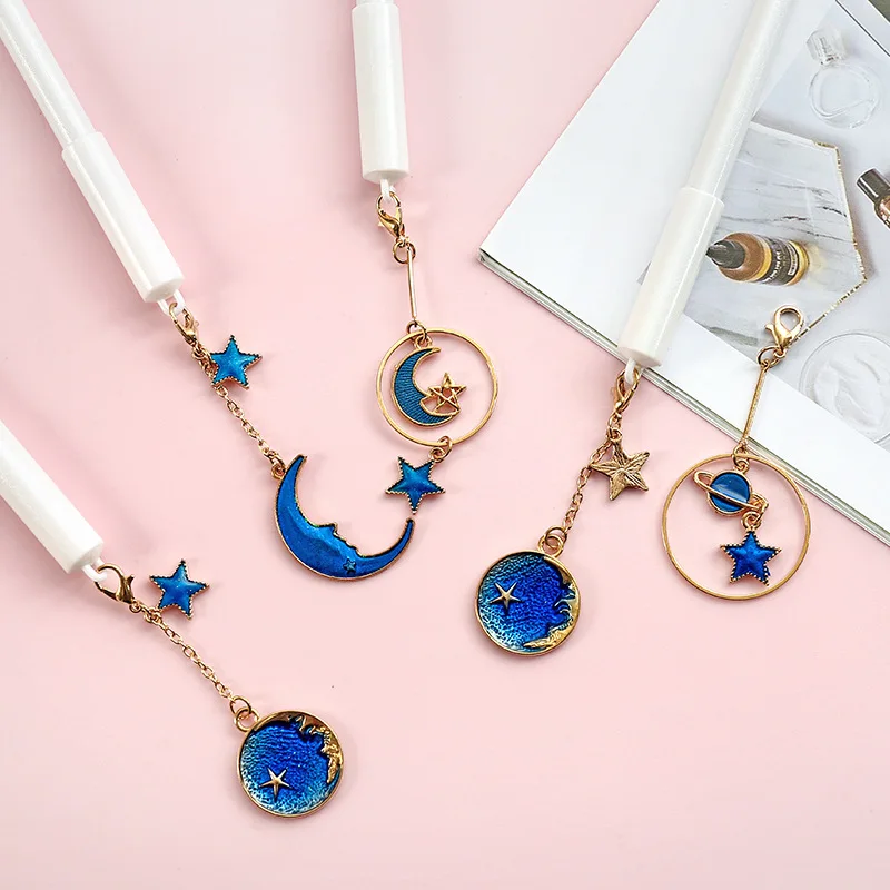 

4 pcs/lot Planet Star Pendant Gel Pen Star Moon Hanging Signature Pen Cute Send Girl Gift School Office Stationery 0.5mm