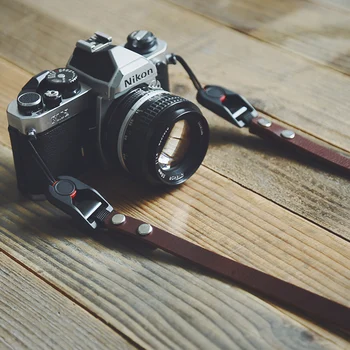 

Quick snap camera strap UK 595 shoulder strap Leicasoni Fuji head layer real leather retro micro single pendant rope