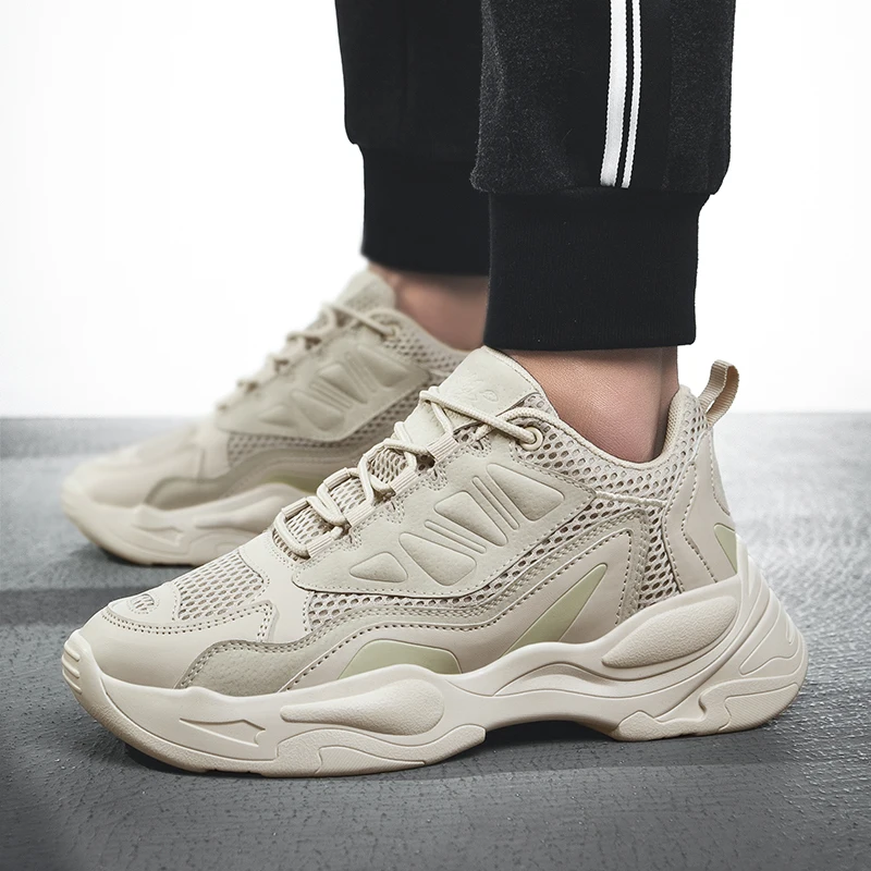 men track shoe