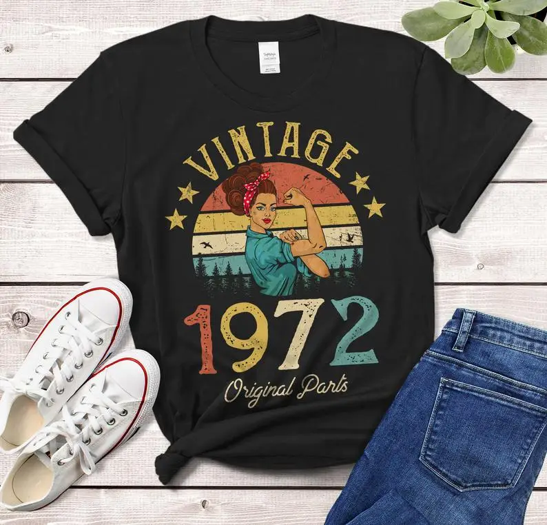 

Vintage 1972 T-Shirt Made in 50th birthday years old Gift for Girl Wife Mom 50th birthday Retro Classic cotton Short Sleeve top