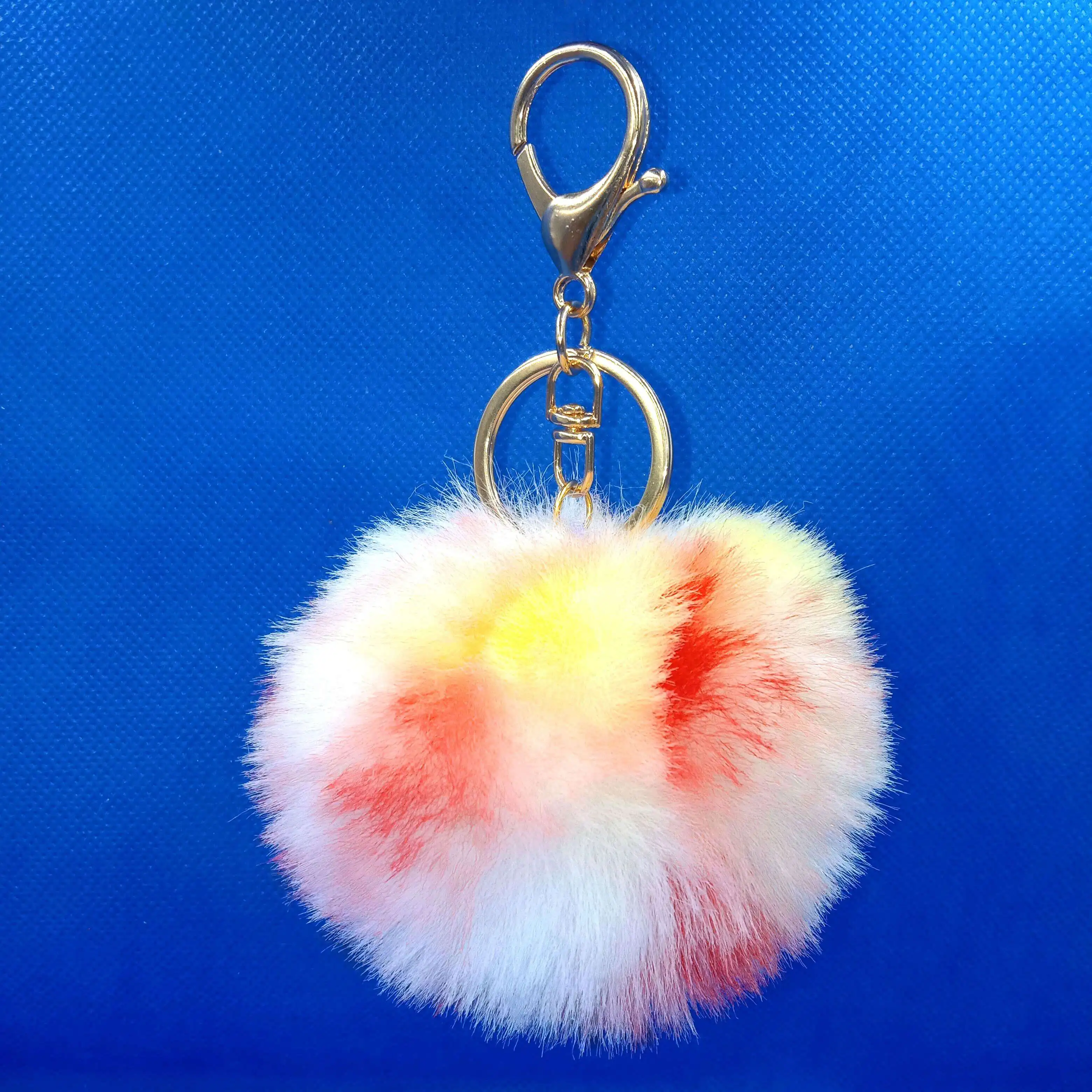 

High Quality Fur Ball KeyChain Pompon Key Chains Rainbow Car Key Ring Women Arts Crafts Bag Charming Pendant Fake Fur Key Holder