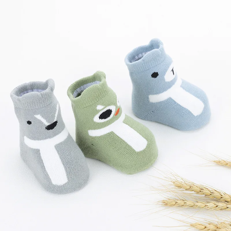 Носки для малышей, осенне-зимние махровые носки с мультипликационным принтом для малышей 0-1 лет, хлопковые нескользящие носки-тапочки для новорожденных детей