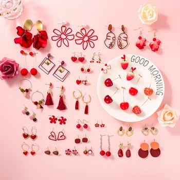 

Korean Red Pom Pom Fur Ball Drop Earrings Fashion Velvet Bow Love Heart Flower Circle Geometry Earring for Women Wedding Jewelry