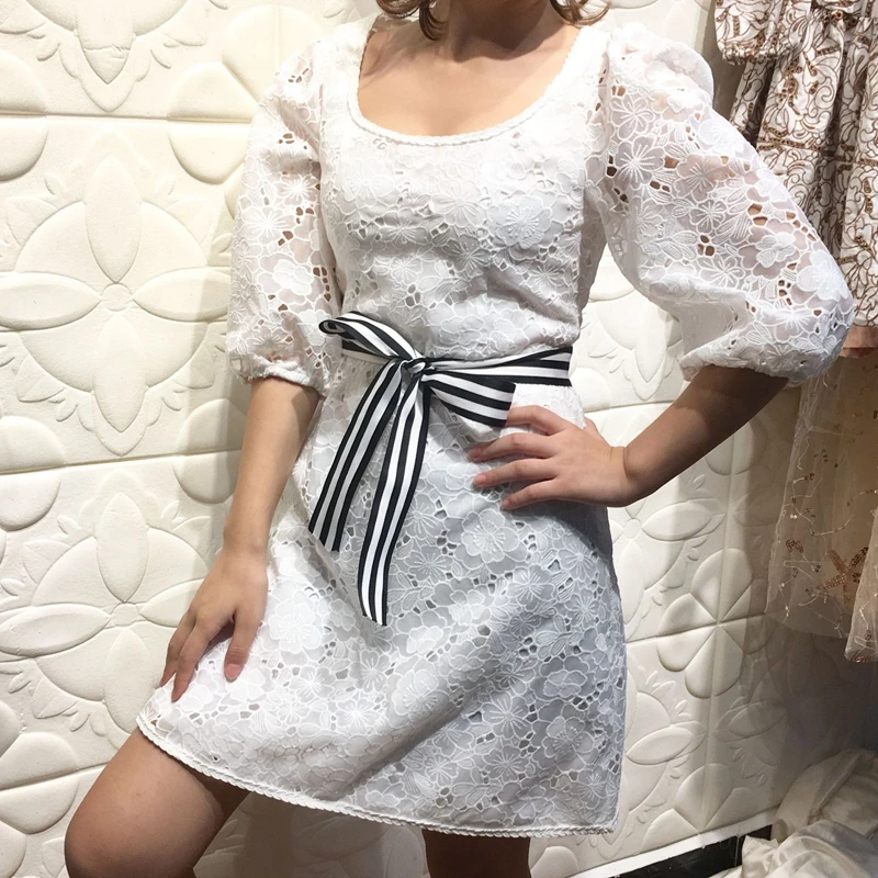 Весеннее модное Белое Женское офисное платье, Короткое мини-платье с цветами, Осеннее Бандажное платье с рукавами-фонариками