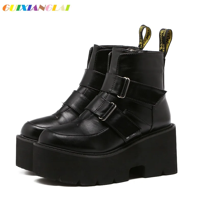 

2020 Autumn and winter Korean flavor Japanese original soft girl cool chivalry Martin muffin thick soled women's boot