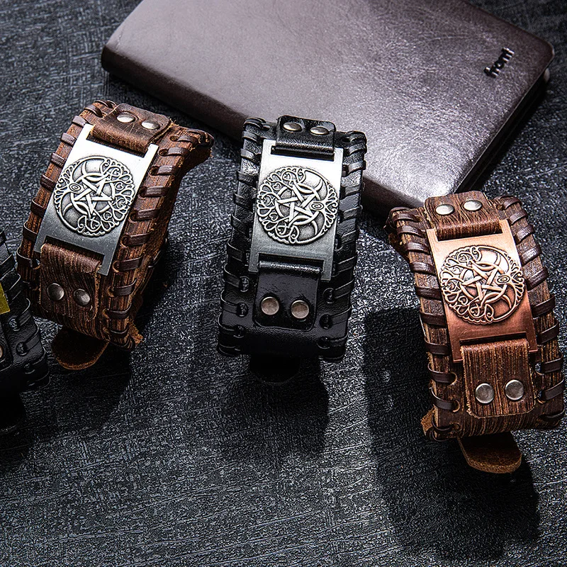 Широкий кожаный браслет с шармами пятиконечный мужской изображением дерева