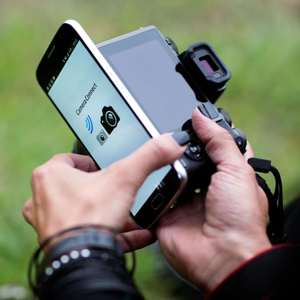 EC394_Lifestyle_NFC_01_960x960_tcm203-1465348(1)