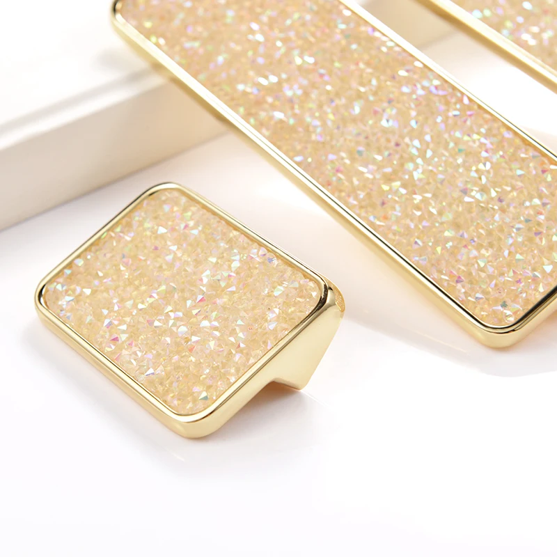 

Light Luxury Color Diamond Crystal Golden Furniture Cabinet Handle for Drawer