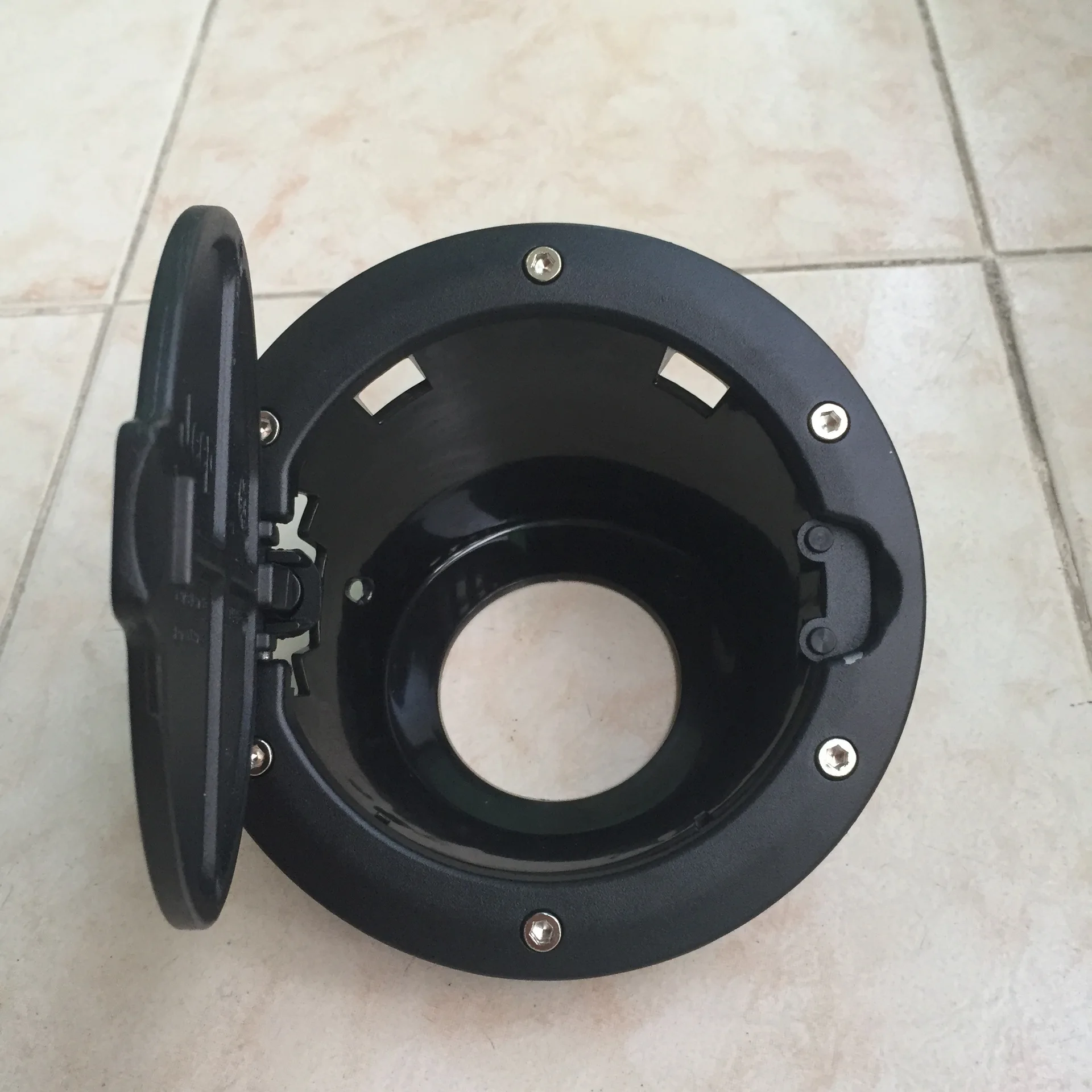 Рисунок 4 - Крышка топливного бака для Jeep