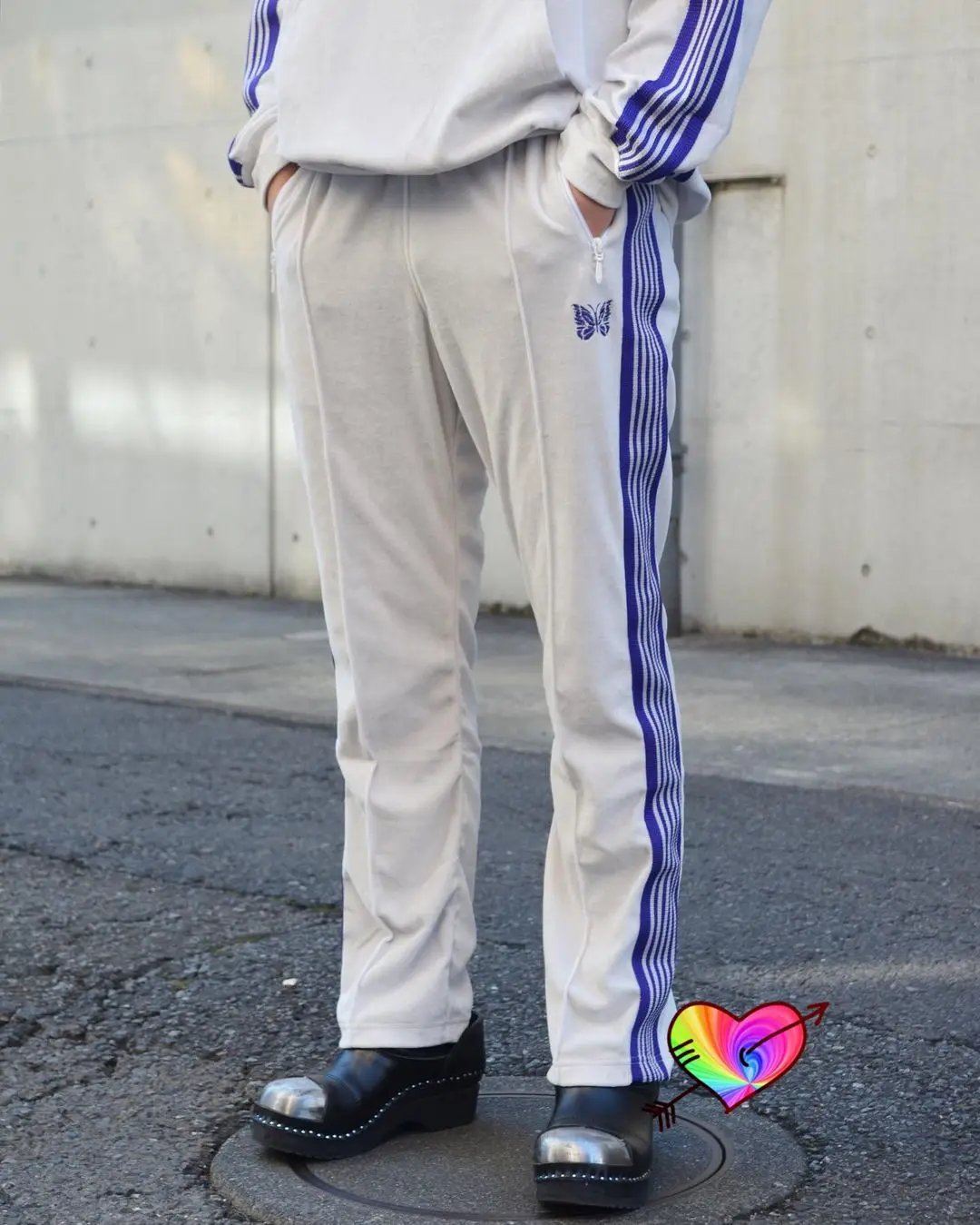 Pantaloni aghi bianchi uomo donna velluto blu di alta qualità farfalla  ricamata Logo AWGE aghi pantaloni pantaloni da pista High Street|Casual  Pants| - AliExpress