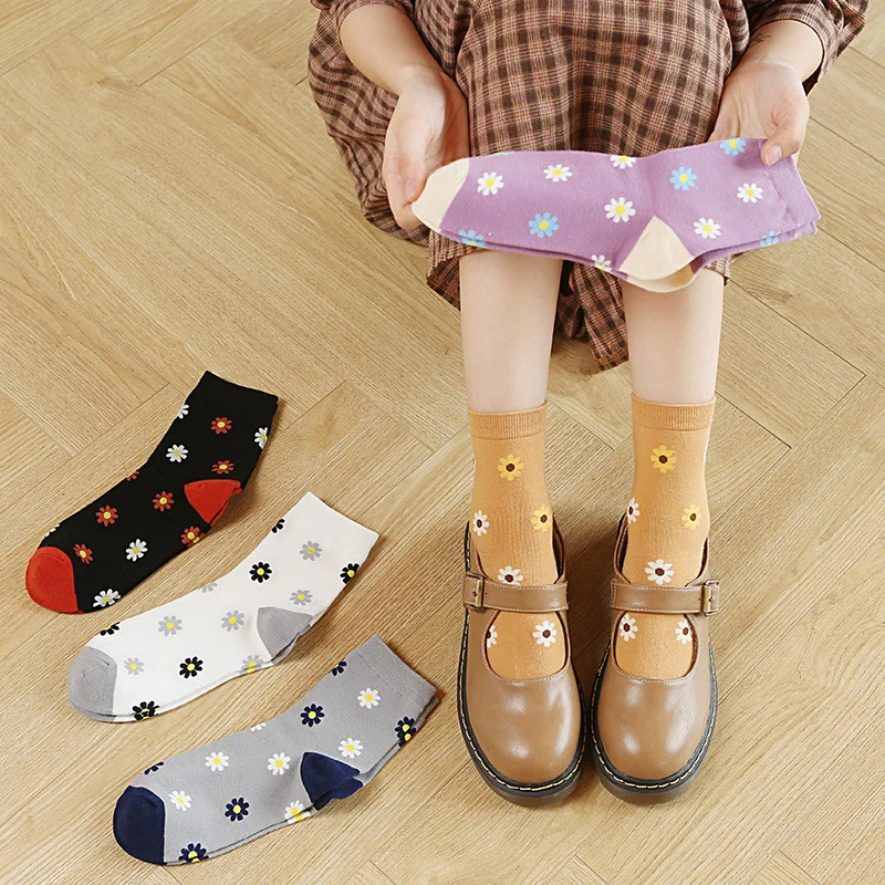 

Lovely Socks Women's Daisy Flower Funny Cute Kawaii Indie Pop Color Matching 2020 Autumn Winter New Long Socks Female Cotton Dot