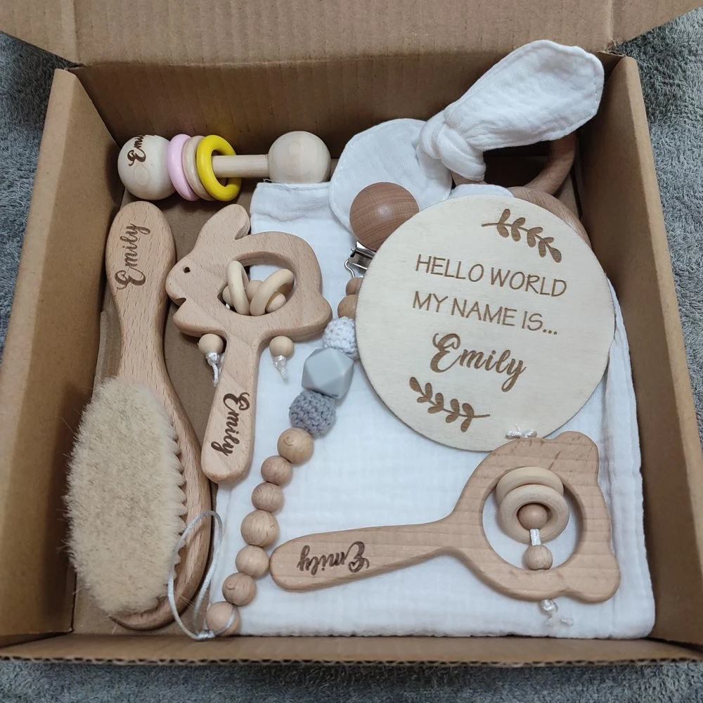 Baby Gift Box 8pcs with Personalized Name Natural Wood Teether Rattle Set Baby Toy Name Announcement Brush for gift box