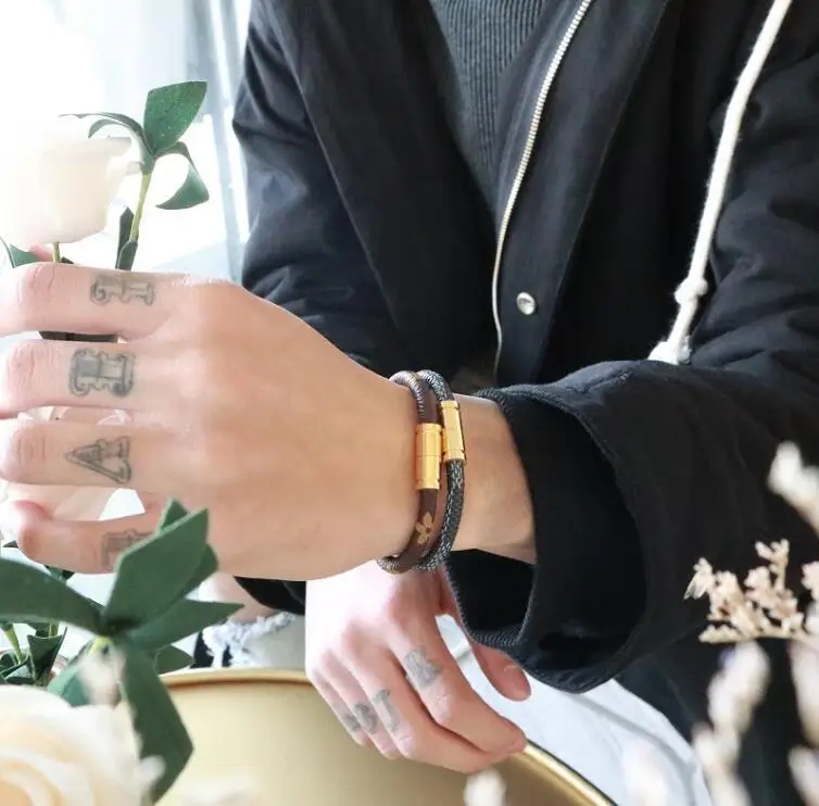 HTB1ez10kbZnBKNjSZFKq6AGOVXaY