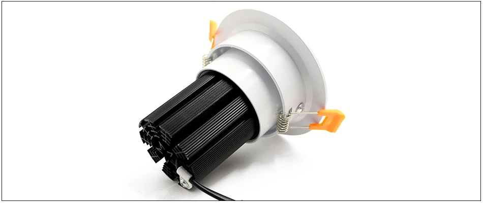 Светодиодный IARY светодиодный удара круглые потолочные светильники 85-265 V 10 W 75 мм Вырезать отверстие Размеры регулируемый угол 15 градусов