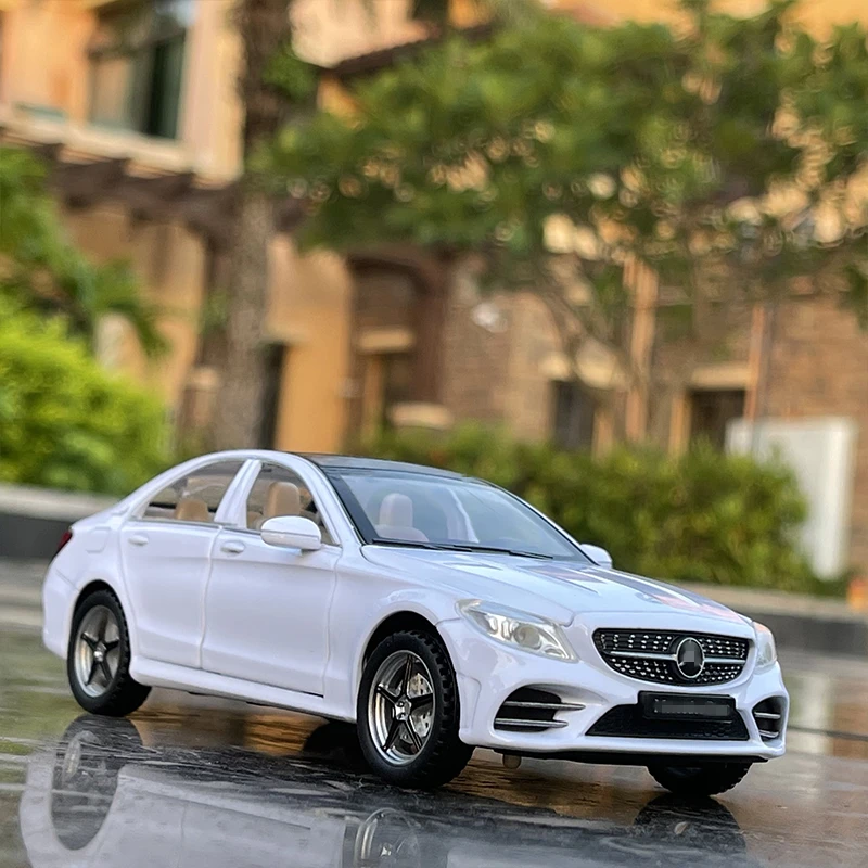 1:32 C-Class C260L Alloy Car Model Diecasts Metal Toy Vehicles Car Model Simulation Sound and Light Collection Kids Gift 6