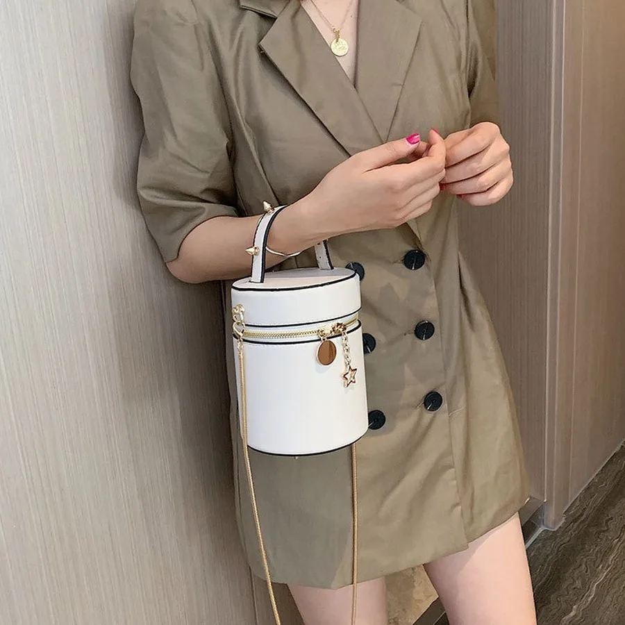 

Vintage Cylindrical Design Bucket Bag Fashion Rivet Handbags Chic Chain Shoulder Bags Luxury Messenger Crossbody Bags Purse New