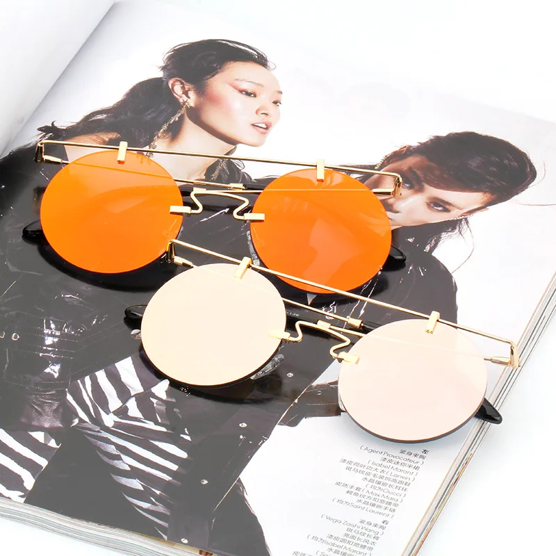 

Men And Women's Personalized Sun Glasses Fashionable Sunglasses Female Street Shooting Colorful Reflective Round Frame Glasses