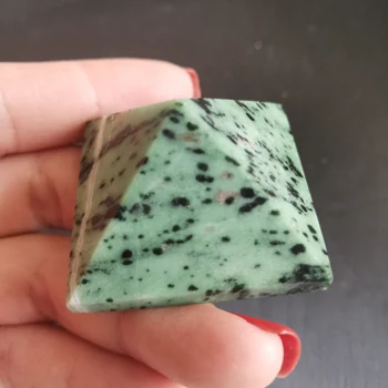 

Discount Price -59g Small Size Red Ruby and Green Stone Pyramid