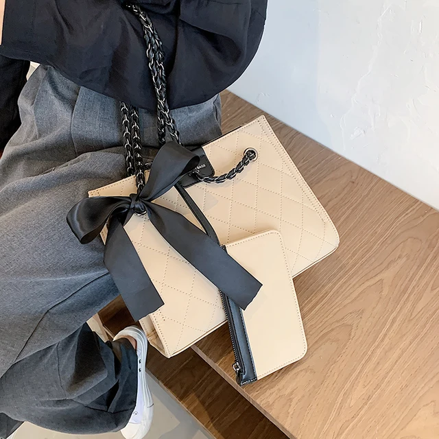 Фото качественная женская дизайнерская сумка оксфорд на цепочке через