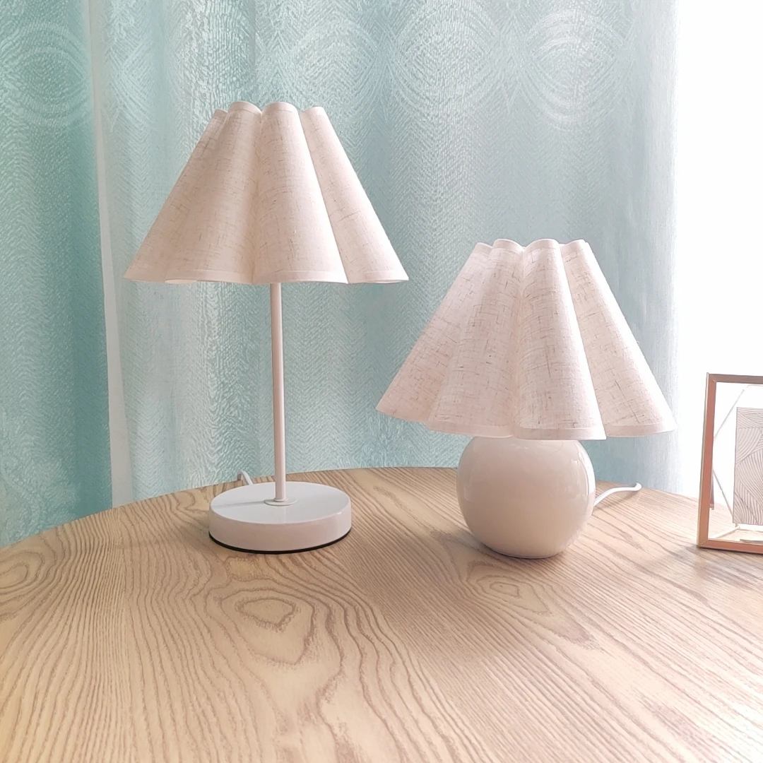 Analisia Resin USB Table Lamp