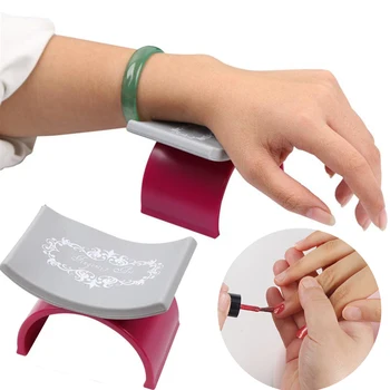 Preise U-förmigen Silikon Nail Art Kissen Kissen Hand Halter Nagel Arm Rest Maniküre Werkzeug Salon Nail Art Hand Halter