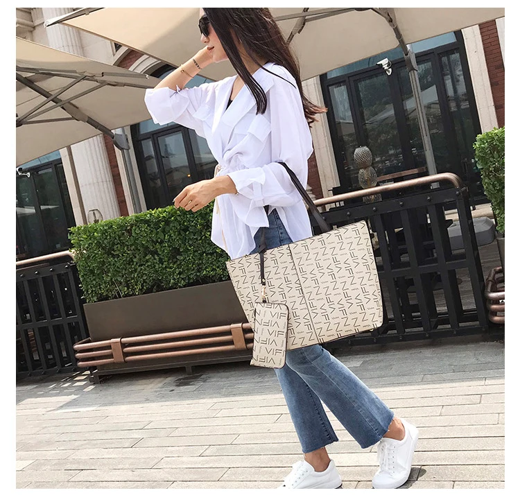 new fashion ladies Messenger bag Korean style capacity high quality handbags wild beige shoulder bag