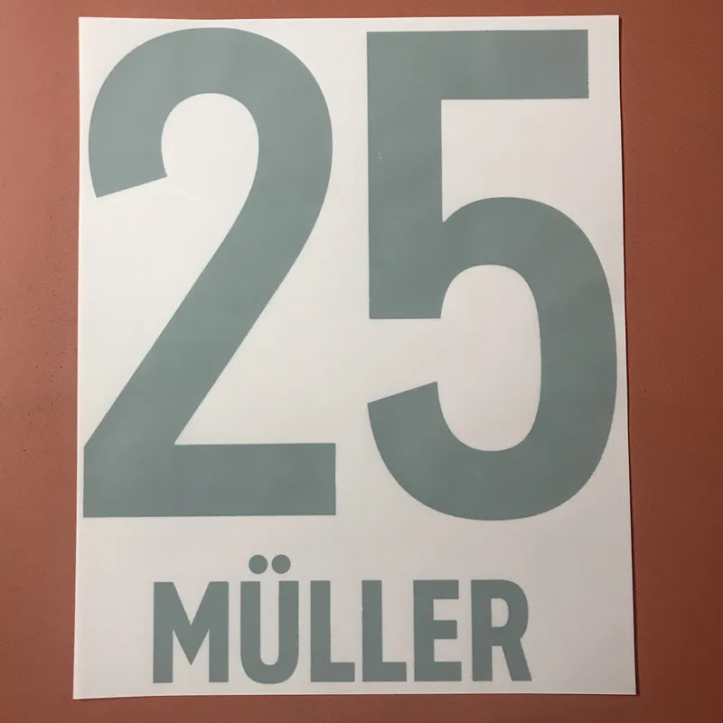 20 SULE COUTINHO LEWANDOWSKI ROBBEN RIBERY MULLER KIMMICH GORETZKA MARTINEZ THIAGO пользовательские намышки футбольные нашивки значки - Цвет: MULLER