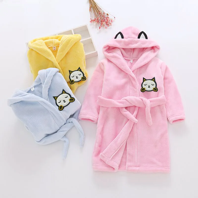 Новая стильная детская ночная рубашка фланелевый детский la casa ju pao Одноцветный цветной халат с маленькой головой кота для мальчиков и
