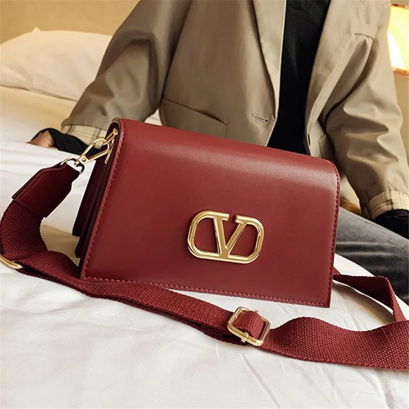 

2019 New Famous Design Women Purse and Handbag Fashion Letter V Lock Shoulder Messenger Bags Wide Strap Crossbar Bags Louis Bags