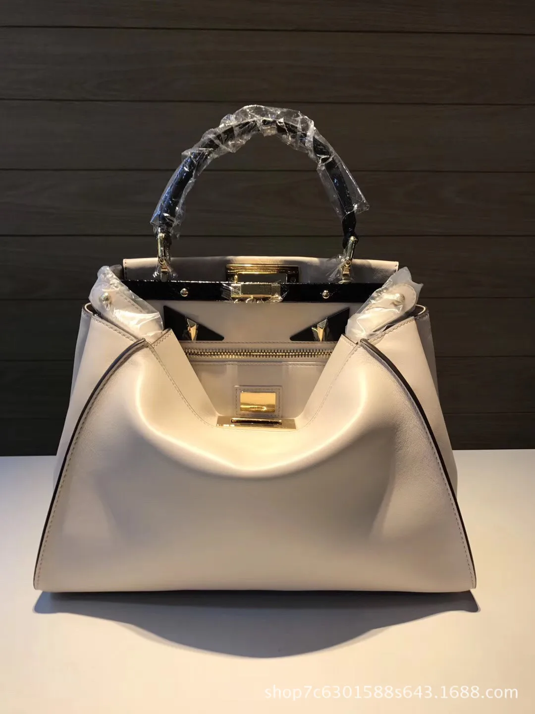 

19 Import Europe And America Celebrity Style WOMEN'S Leather Bags First Layer Cowhide Handbag High-End Shoulder Bag with Cat Des