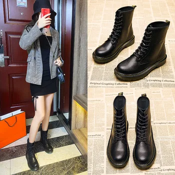 

Flat bottomed eight hole boots women's classic autumn 2020 thick bottom Street Motorcycle British style lace up short