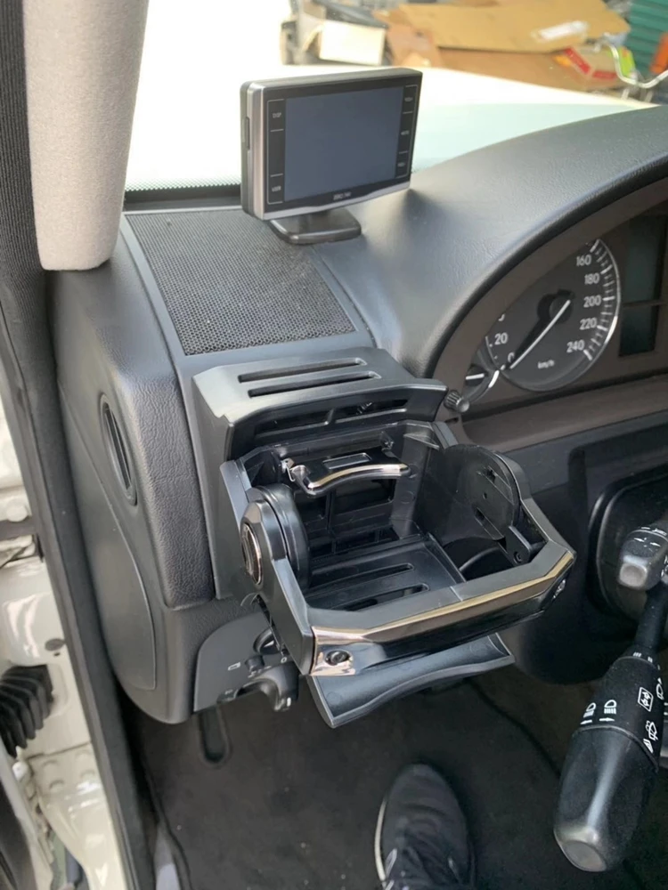 W463 CUP HOLDER12