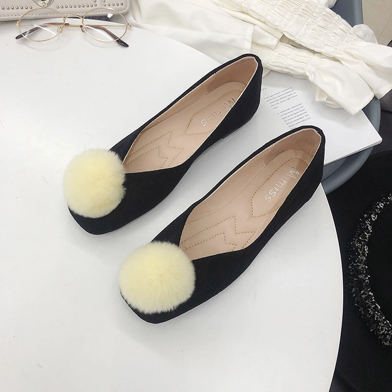 

Fashion fur ball suede soft bottom comfortable flat shoes ladies lazy loafers casual shoes luxury shoes women designers U19-57