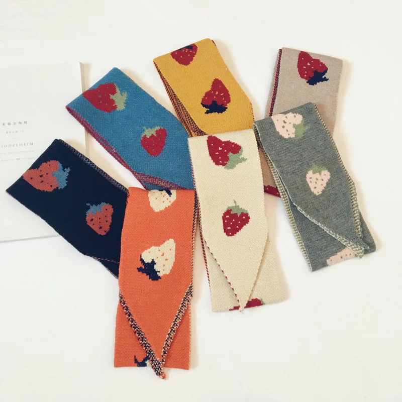 Симпатичный двухсторонний теплый зимний шарф с клубничкой Женский трикотажный