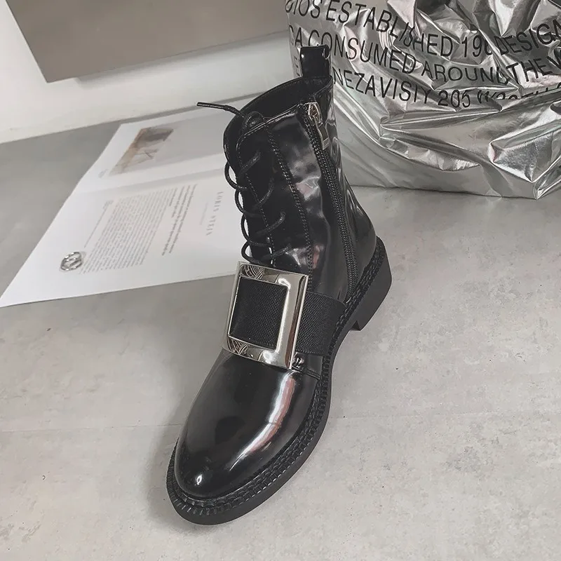 Новинка; женские ботильоны из искусственной кожи; обувь с высоким берцем на низком каблуке с пряжкой в клетку; женская повседневная обувь в британском винтажном стиле; байкерские ботинки - Цвет: black normal