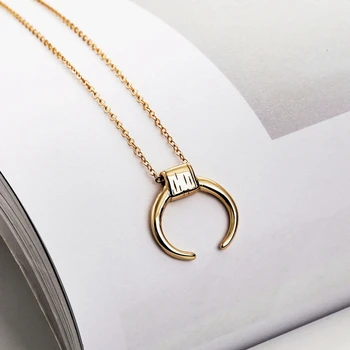 

Silvology 925 Sterling Slver Crescent Pendant Necklace Gold Ox Horn 18K Gold Moon Necklace for Women Simple Friendship Jewelry
