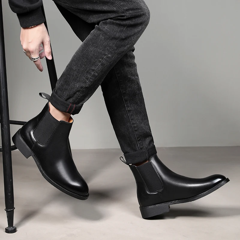 New Fashion Vintage Men Casual Shoes Autumn Winter Plush Warm Work Ankle Boots Genuine Leather Pointed Toe Black Chelsea Boots