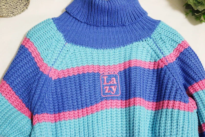 Милый светильник, Цветной полосатый вязаный свитер для женщин, Осень-зима, шикарная вышивка с буквами, водолазка, пуловер, модный трикотаж для улицы