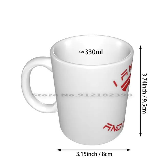 테슬라의 상징적인 모델을 담은 세라믹 머그잔