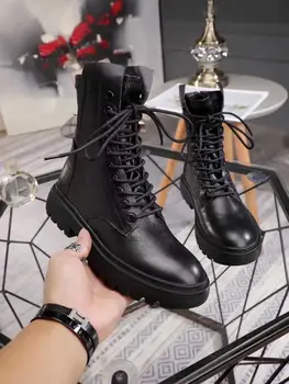 

2019 autumn women's shoes Martin boots winter plus velvet British style thick bottom zipper boots children's wild lace flat boot