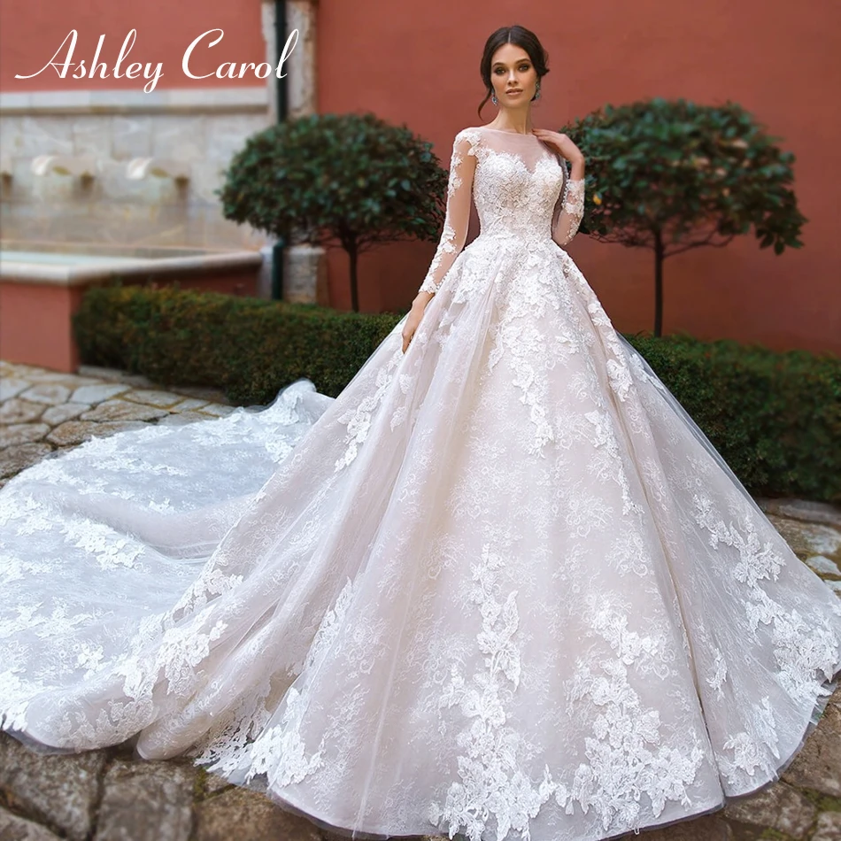 Свадебное платье с длинным рукавом и кружевами Ashley Carol свадебное трапециевидной